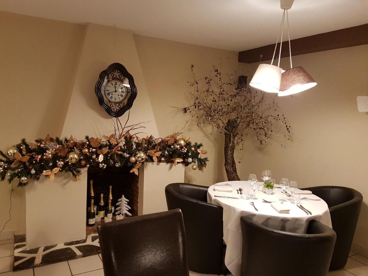 Logis Hotel Restaurant Entre Nous Langeac ภายนอก รูปภาพ